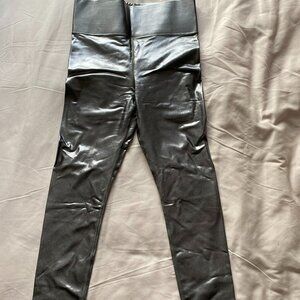 Pewter Metallic "The Birds Papaya" Leggings NWT by Knix Size M